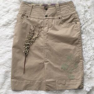 BURTON CASUAL SKIRT KHAKI SIZE 6